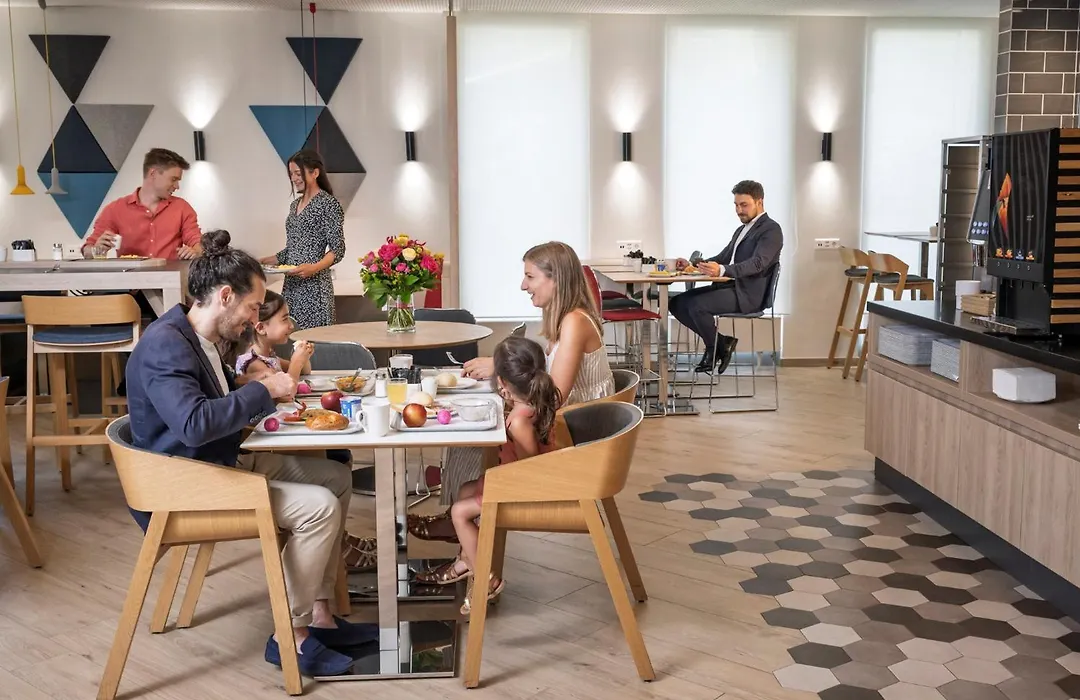 Holiday Inn Express Geneva Airport By Ihg-1