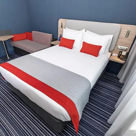 Holiday Inn Express Geneva Airport By Ihg-2